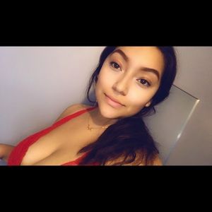 Meet your Posher, Leslie